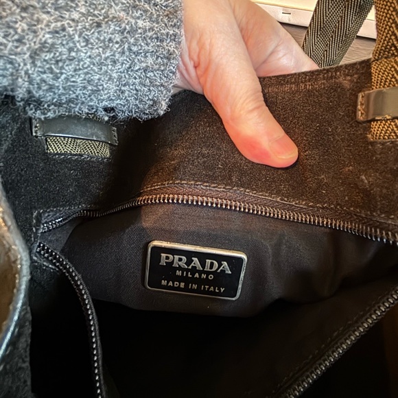 Vintage Prada Spazzolato Leather Tote – Laser-Cut Logo – Black - Picture 6 of 10